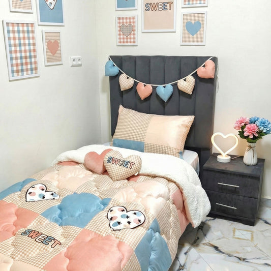 Couvre lit Bleu & Rose – Cœurs Sweet